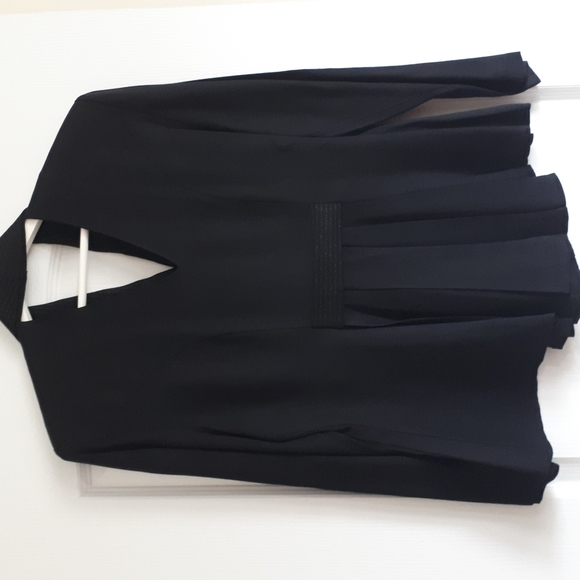 Women's Set - Picture 2 of 13